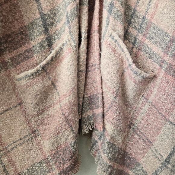 EMANUEL GERALDO Women Plaid Blanket Poncho Shawl Pockets Fluffy Knit Multi Color - Picture 2 of 10